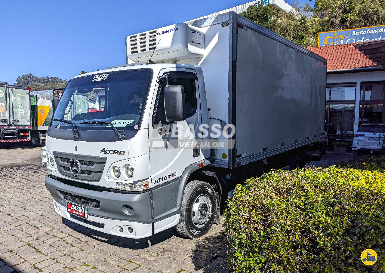 CAMINHAO MERCEDES-BENZ MB 1016 Baú Térmico 3/4 4x2 Basso Veículos GARIBALDI RIO GRANDE DO SUL RS